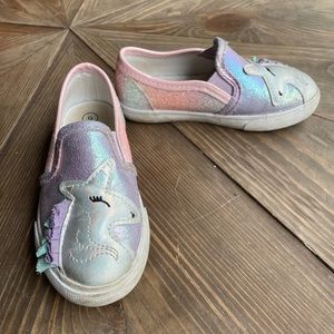 Girls slide on shoes size 9 toddler